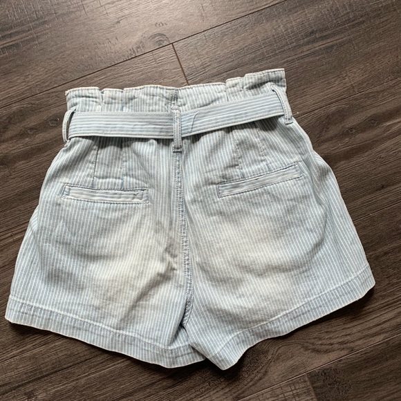 American Eagle Pin stripe shorts - Picture 2 of 2